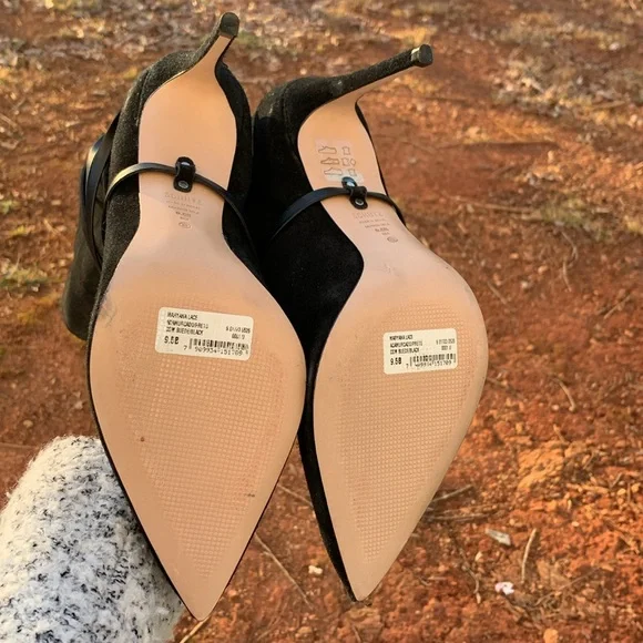 Schutz
Maryana Lace Cow Suede Boot - Picture 11 of 16